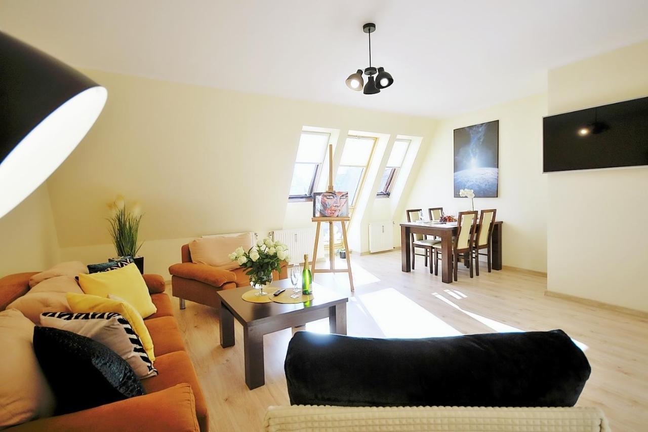 50 M Do Plazy Thobruk Apartamenty Piekna Dama Z Kolobrzegu Buitenkant foto