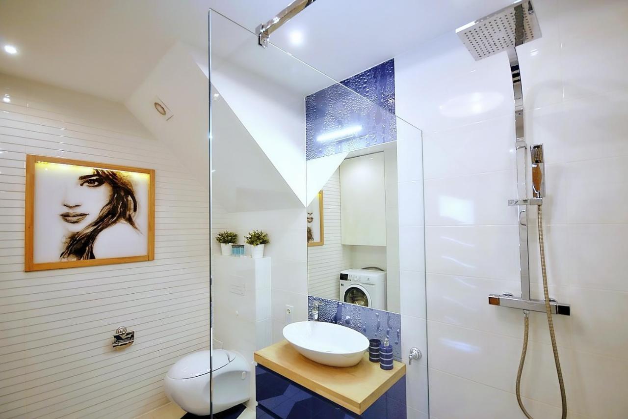 50 M Do Plazy Thobruk Apartamenty Piekna Dama Z Kolobrzegu Buitenkant foto