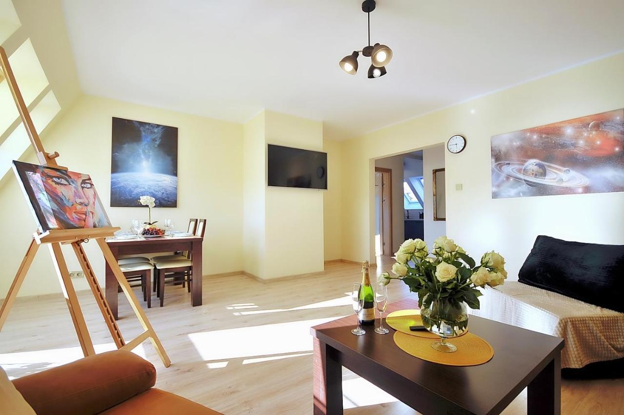 50 M Do Plazy Thobruk Apartamenty Piekna Dama Z Kolobrzegu Buitenkant foto