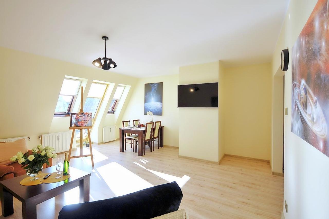 50 M Do Plazy Thobruk Apartamenty Piekna Dama Z Kolobrzegu Buitenkant foto